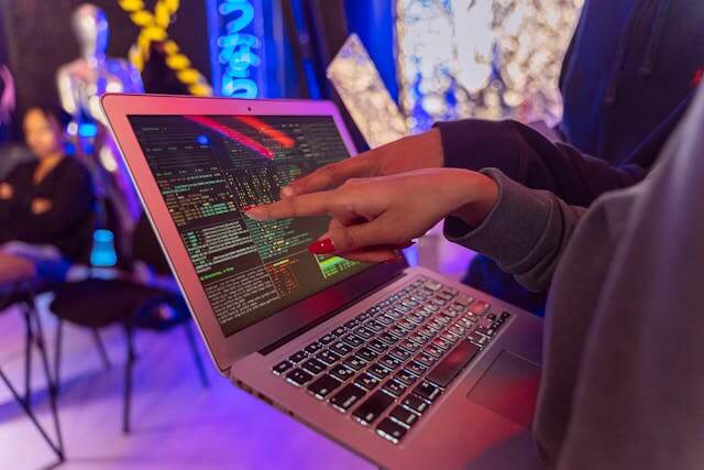 What Is the Top Digital Display Software for 2025?