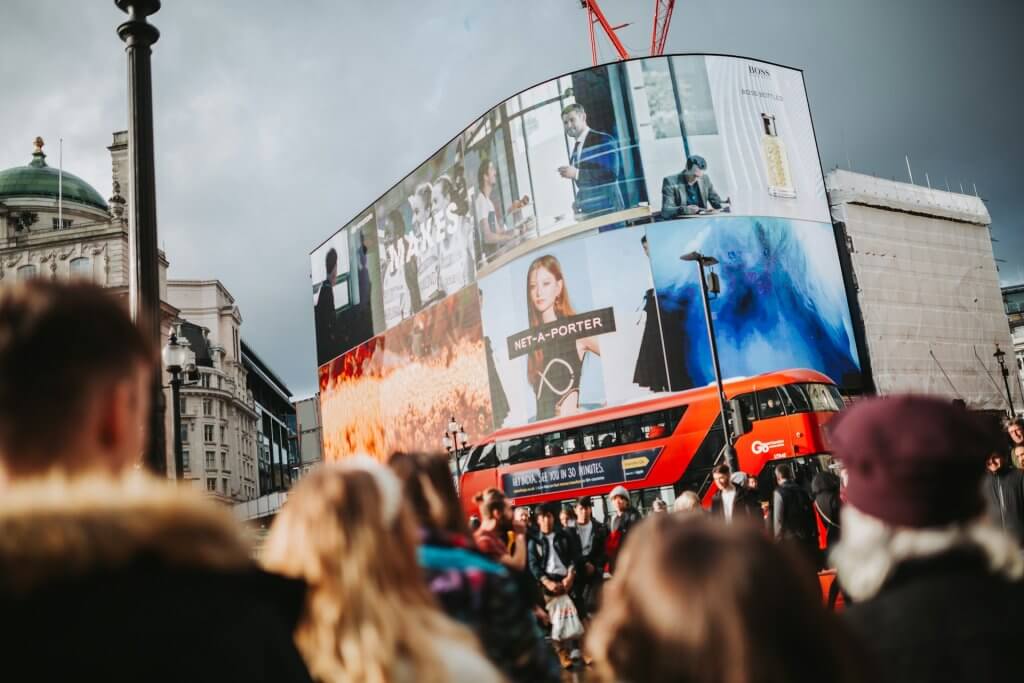 How to Match the Right Video Wall Controller to Your Budget and Use Case