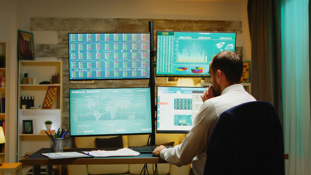 Multi-Monitor Use Expands Functionality