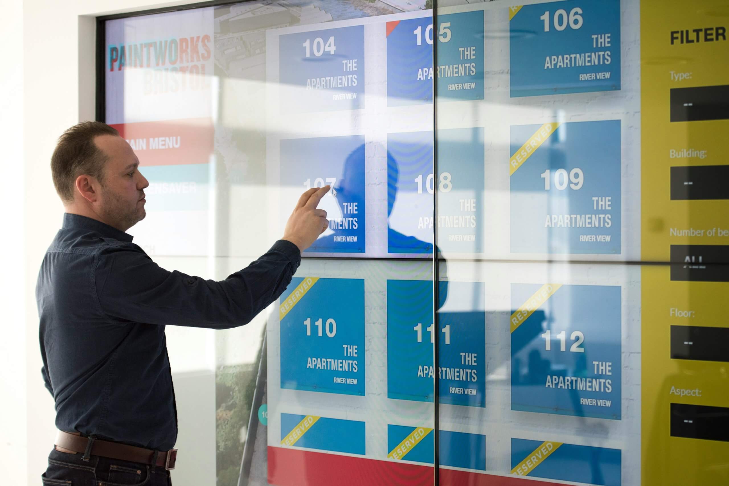How to Display Power BI or KPI Dashboards on Digital Signage Screens